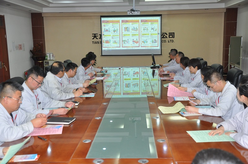 天水合金開展“美好生活 民法典相伴”主題宣傳活動(dòng) - 副本.JPG